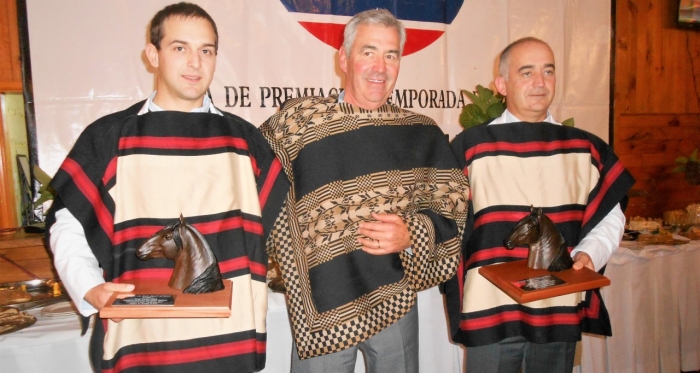 Asociación Osorno premió a los suyos con homenaje a los campeones de Chile