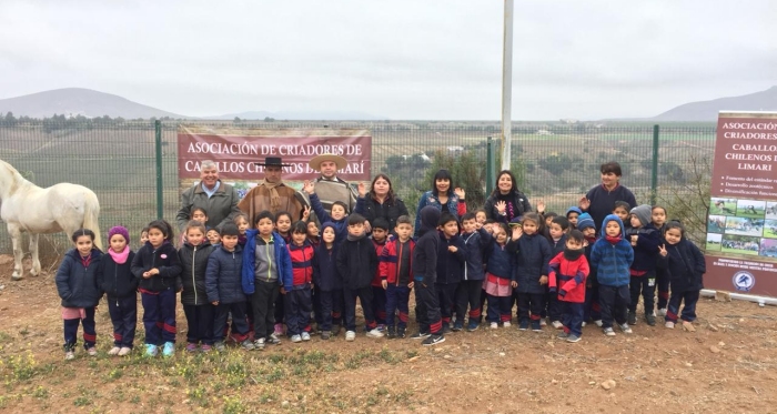 Asociación de Criadores de Limarí llevó el caballo chileno a escolares de Ovalle