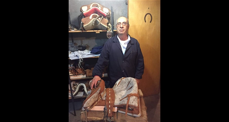 Falleció Angel González, destacado artesano en monturas
