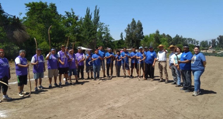 Clubes de Asociación Maipo se unieron con comunidad mapuche y construyeron una cancha de palin
