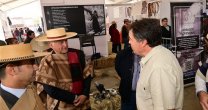 Ministro de Agricultura visitó la Expo Oficios Patrimoniales en Rancagua